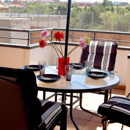 Apartamentos Cinco Rosas Мадрид Екстер'єр фото