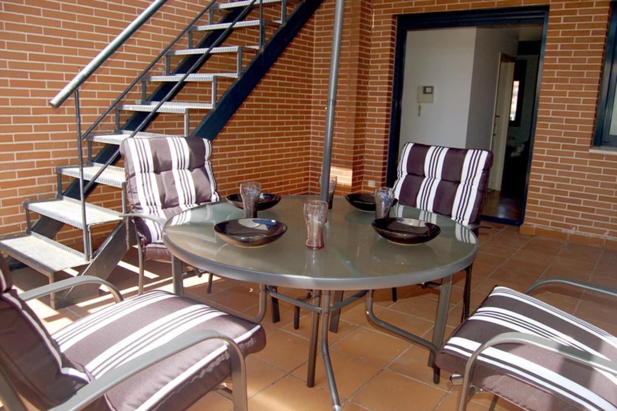 Apartamentos Cinco Rosas Мадрид Екстер'єр фото