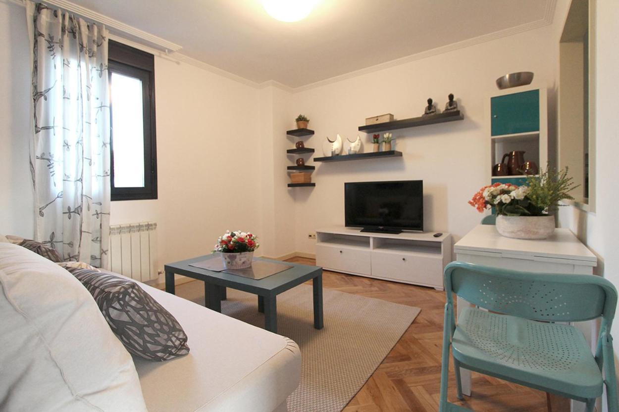 Apartamentos Cinco Rosas Мадрид Екстер'єр фото