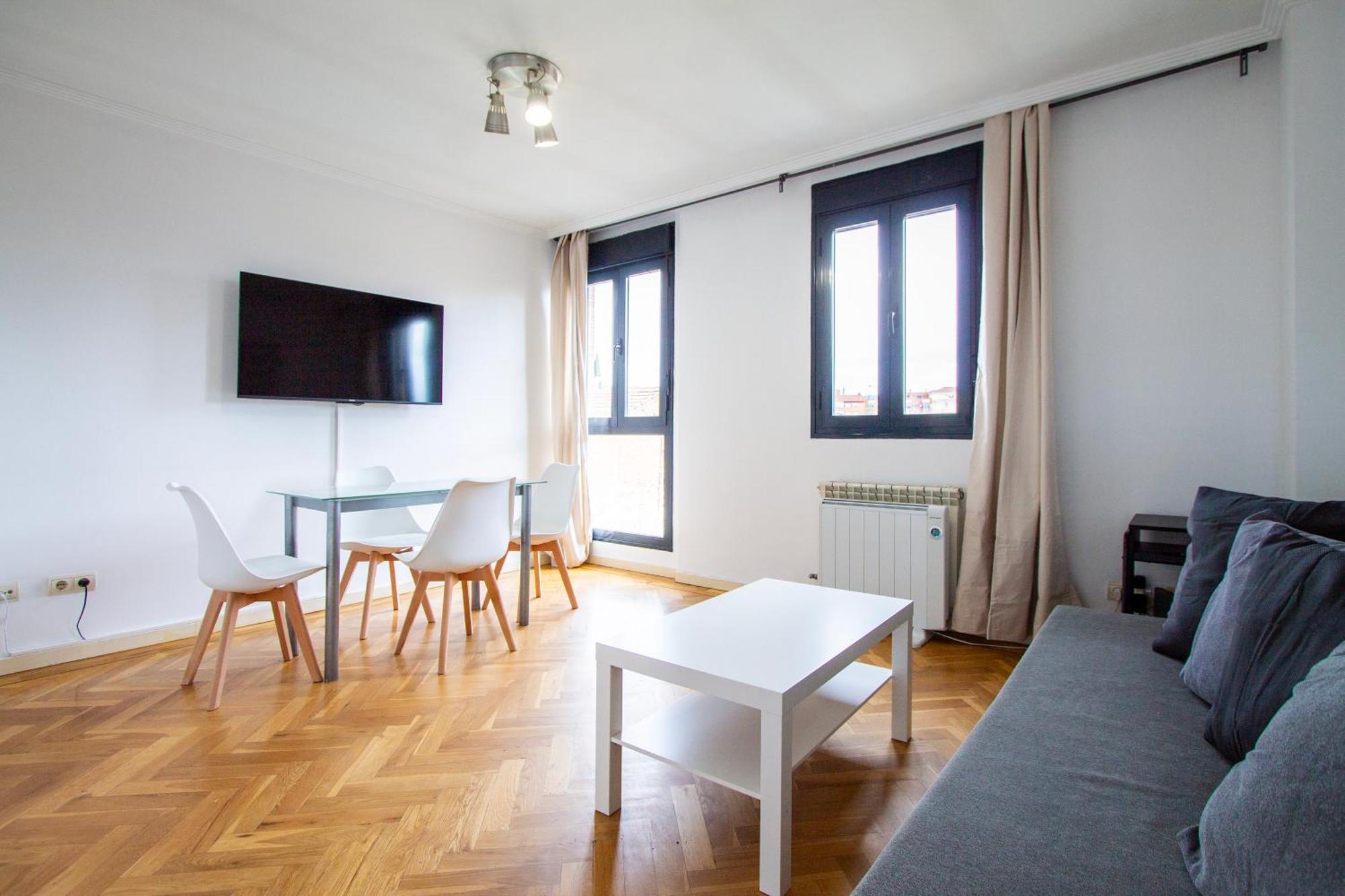 Apartamentos Cinco Rosas Мадрид Екстер'єр фото
