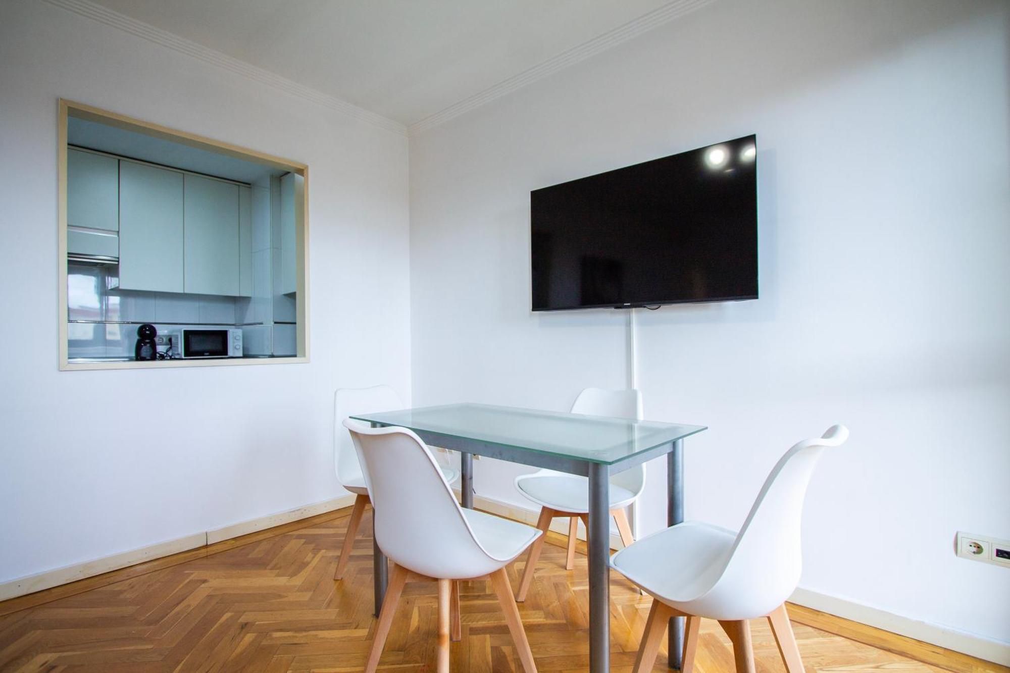 Apartamentos Cinco Rosas Мадрид Екстер'єр фото