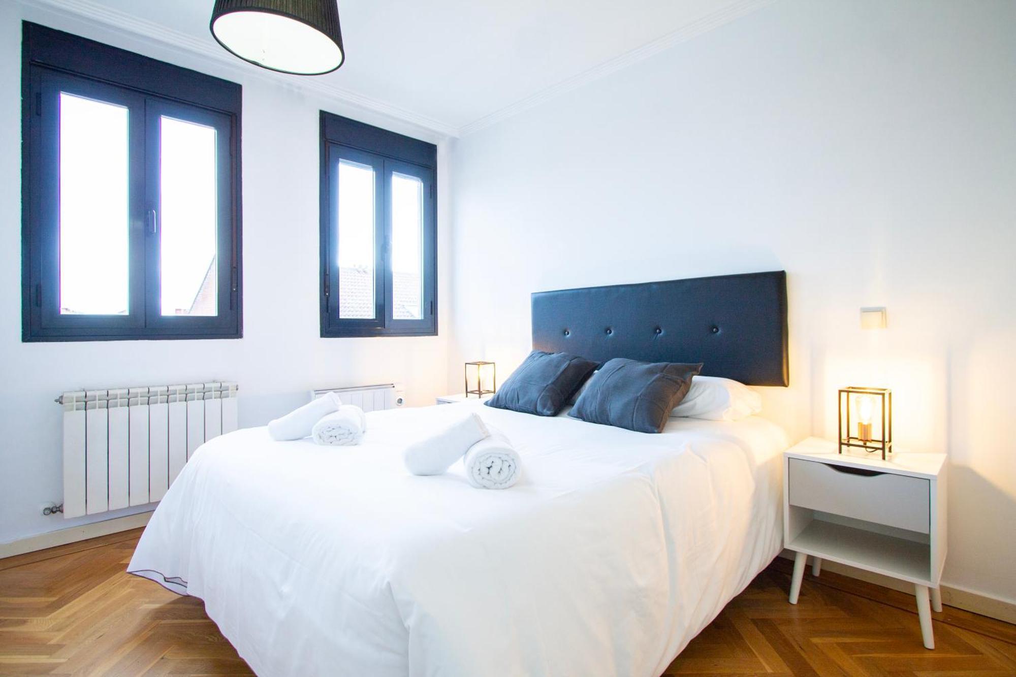 Apartamentos Cinco Rosas Мадрид Екстер'єр фото