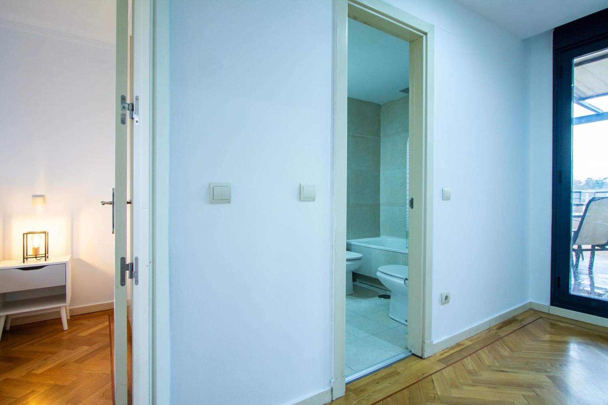Apartamentos Cinco Rosas Мадрид Екстер'єр фото